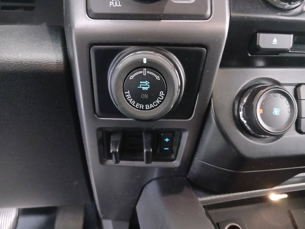 Used 2016 Ford F150 XLT w/ Equipment Group 302A Luxury AWD/4WD image 27
