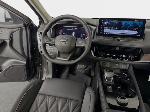 New 2026 Nissan Rogue Platinum image 24