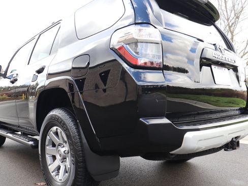 Used 2016 Toyota 4Runner Trail Premium image 11