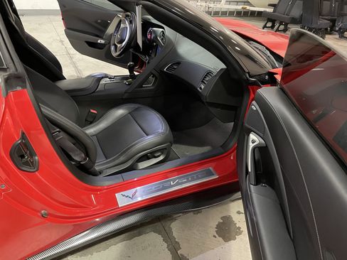 Used 2014 Chevrolet Corvette Stingray Coupe image 21