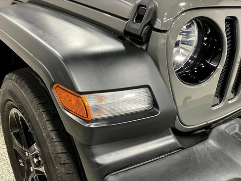 Used 2020 Jeep Wrangler Unlimited Sport image 30