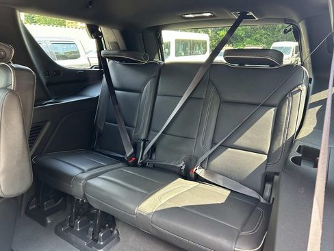 Used 2023 Chevrolet Tahoe Premier AWD/4WD image 20