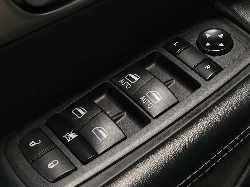 Used 2019 Chrysler Pacifica Touring-L w/ Advanced Safetytec Group FWD image 27