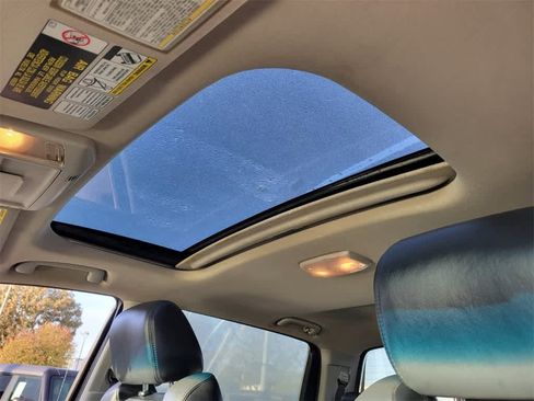 Used 2015 Toyota Tundra Platinum image 16