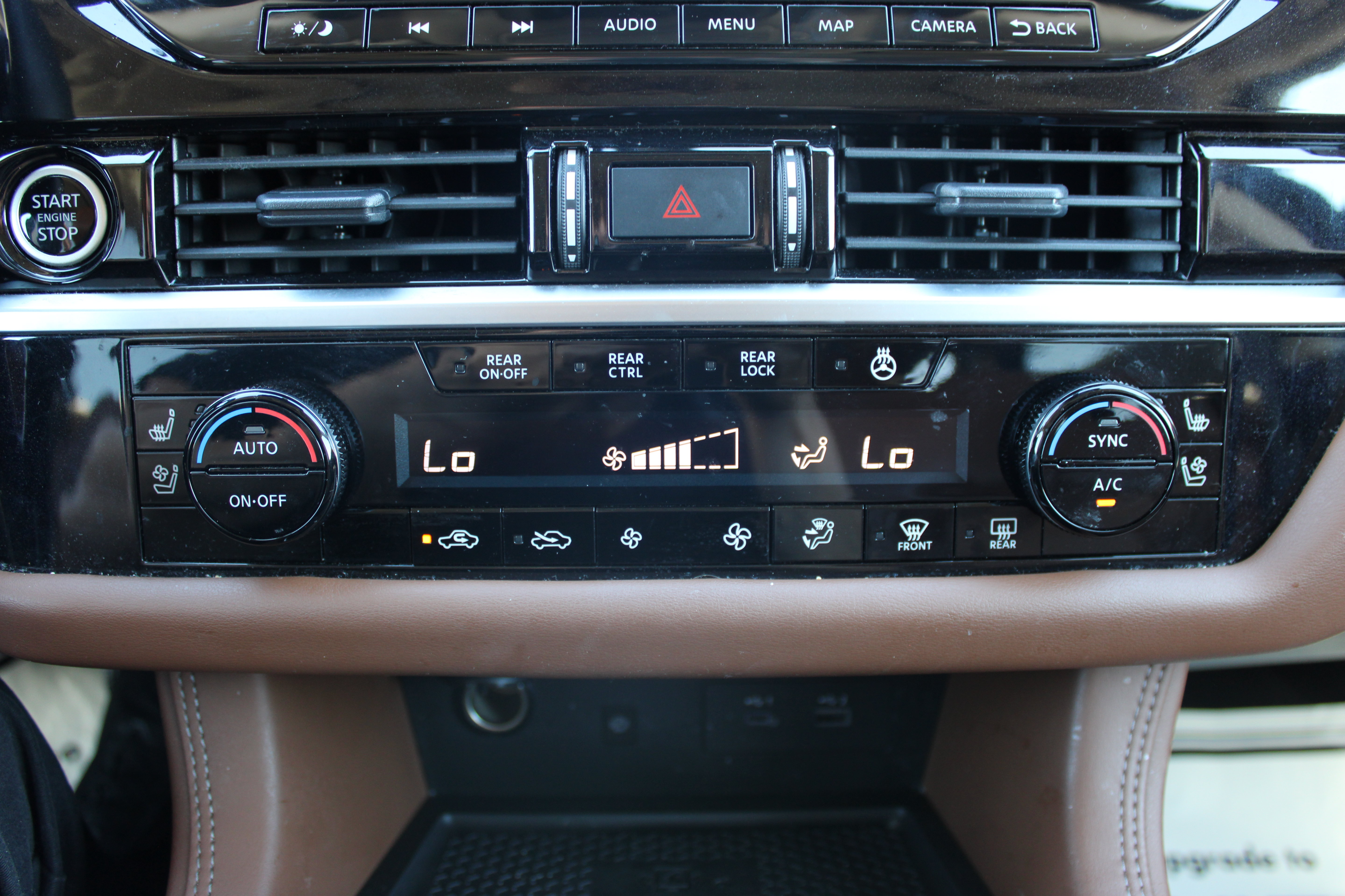 Certified 2024 Nissan Pathfinder Platinum AWD/4WD image 22