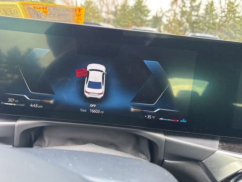 Used 2023 BMW 330i xDrive Sedan w/ M Sport Package image 11