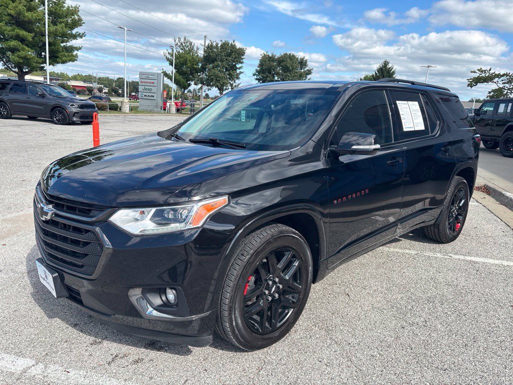 Used 2018 Chevrolet Traverse Premier w/ Redline Edition AWD/4WD image 4