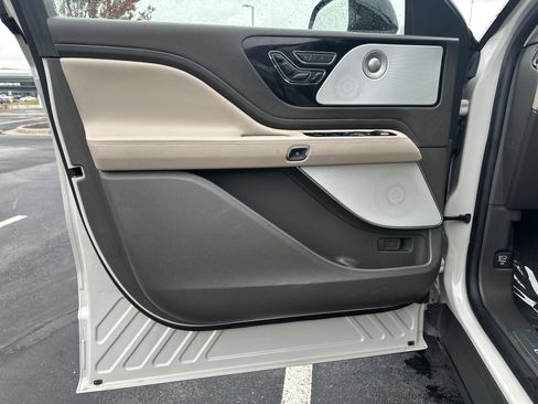 Used 2024 Lincoln Aviator Reserve w/ Equipment Group 201A image 14