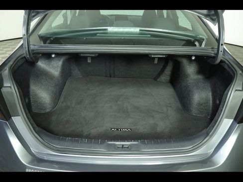 Used 2025 Nissan Altima 2.5 SV FWD image 15