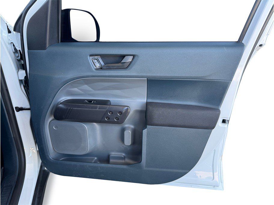 Used 2025 Ford Maverick XL FWD image 18