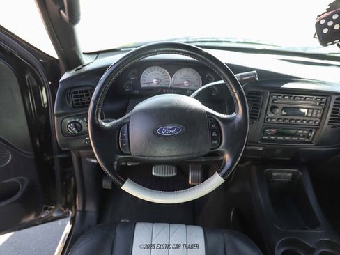 Used 2003 Ford F150 Harley-Davidson image 32