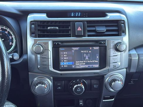 Used 2014 Toyota 4Runner SR5 Premium image 14