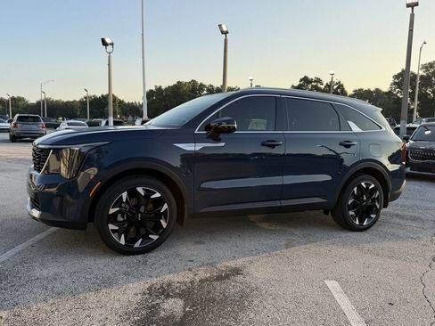 Certified 2026 Kia Sorento SX FWD image 9