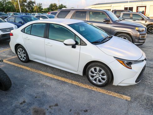 Certified 2024 Toyota Corolla LE FWD image 7