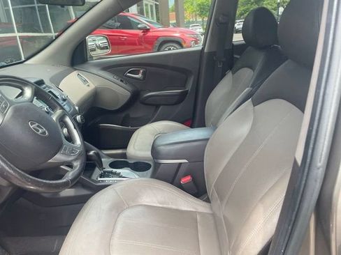 Used 2010 Hyundai Tucson Limited AWD/4WD image 20
