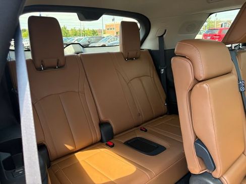 Used 2024 INFINITI QX60 Sensory AWD/4WD image 16