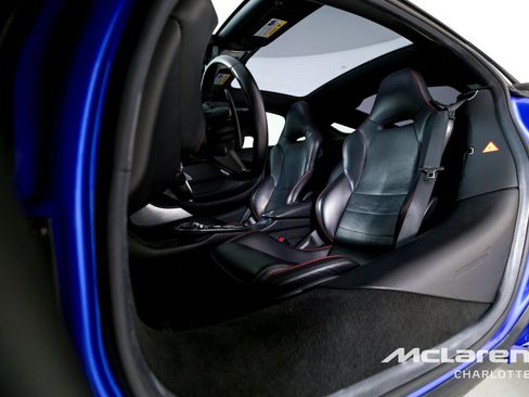 Used 2021 McLaren GT image 12