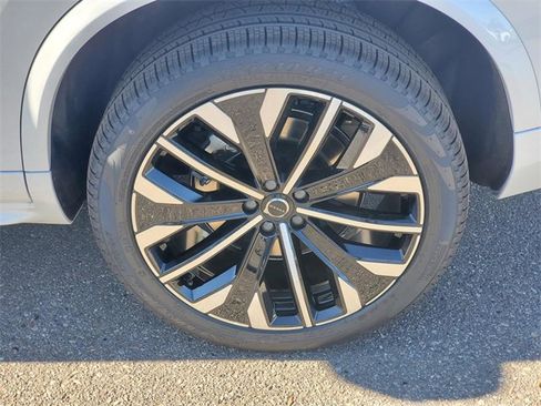 New 2026 Volvo XC90 B6 Ultra w/ Protection Package Premier image 7