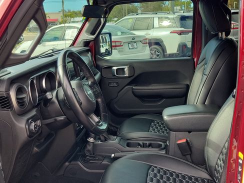 Used 2021 Jeep Gladiator Sport image 23