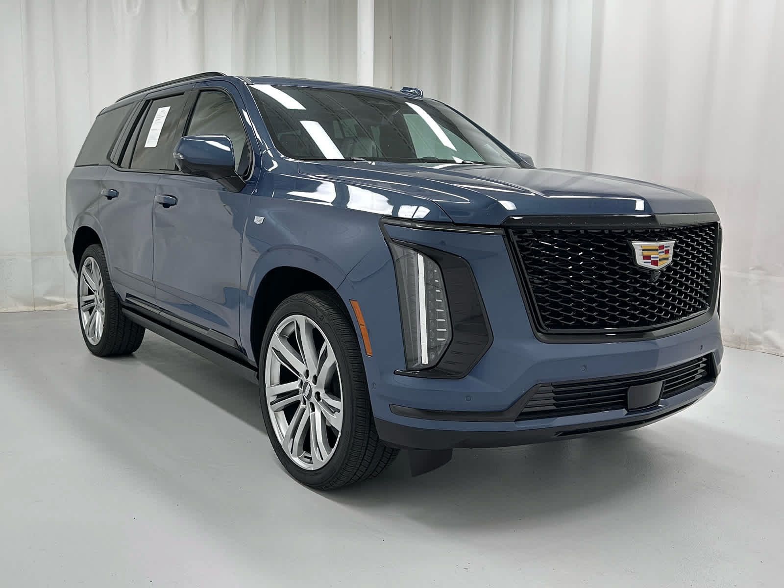 Used 2026 Cadillac Escalade Platinum Sport AWD/4WD image 1