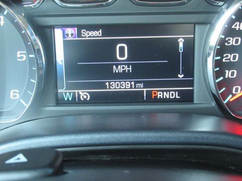 Used 2019 Chevrolet Silverado 1500 LT RWD image 27