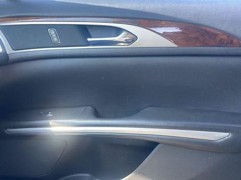 Used 2013 Lincoln MKZ FWD image 26