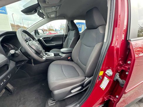 Used 2023 Toyota RAV4 LE image 21
