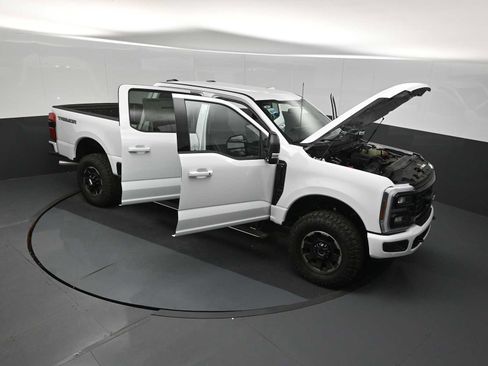 New 2026 Ford F250 Lariat w/ Tremor Off-Road Package AWD/4WD image 40