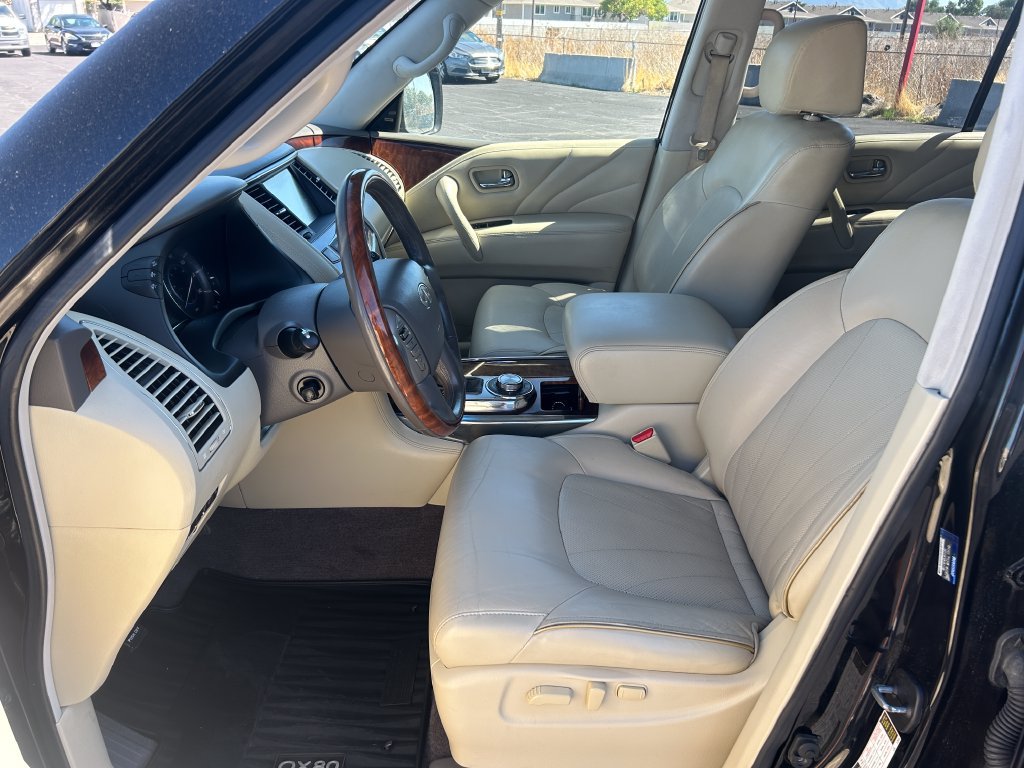 Used 2017 INFINITI QX80 4WD w/ Deluxe Technology Package image 26
