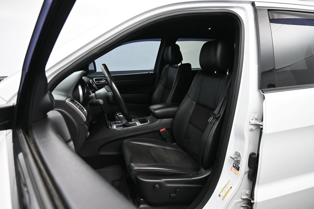 Used 2021 Jeep Grand Cherokee Laredo X AWD/4WD image 22
