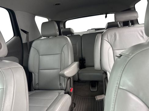 Used 2018 Chevrolet Traverse LT image 9