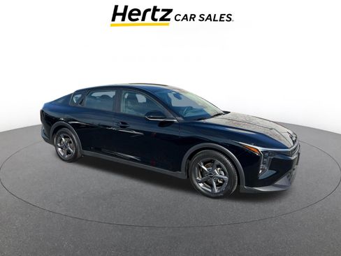 Used 2025 Kia K4 LXS image 1