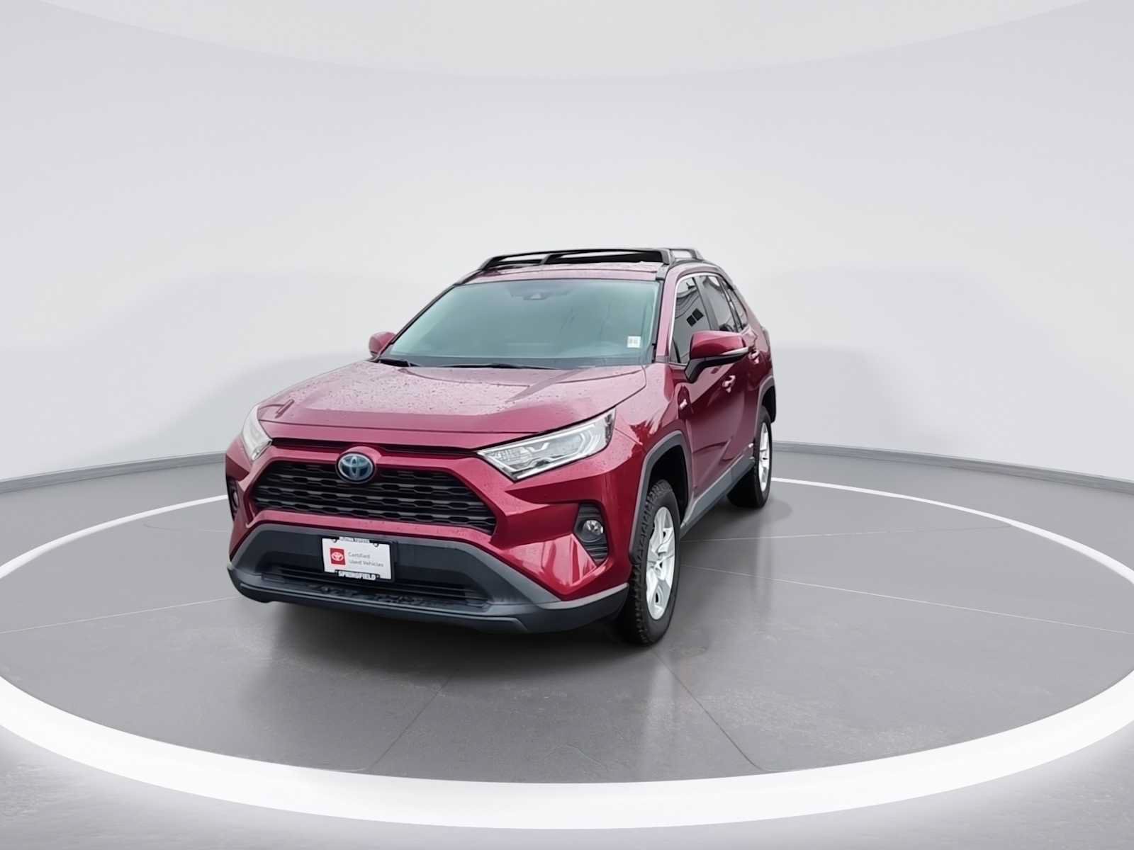 Certified 2020 Toyota RAV4 XLE w/ Carpet Mat Package AWD/4WD image 3