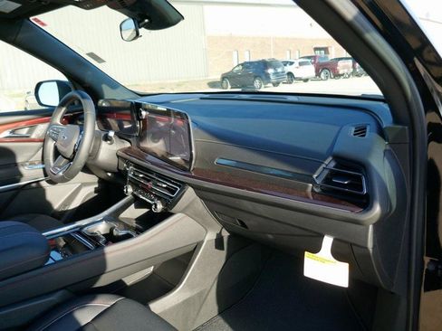 New 2026 Chevrolet Traverse Z71 image 9