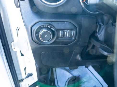 Certified 2022 Jeep Wrangler Unlimited Sahara w/ LED Lighting Group image 24