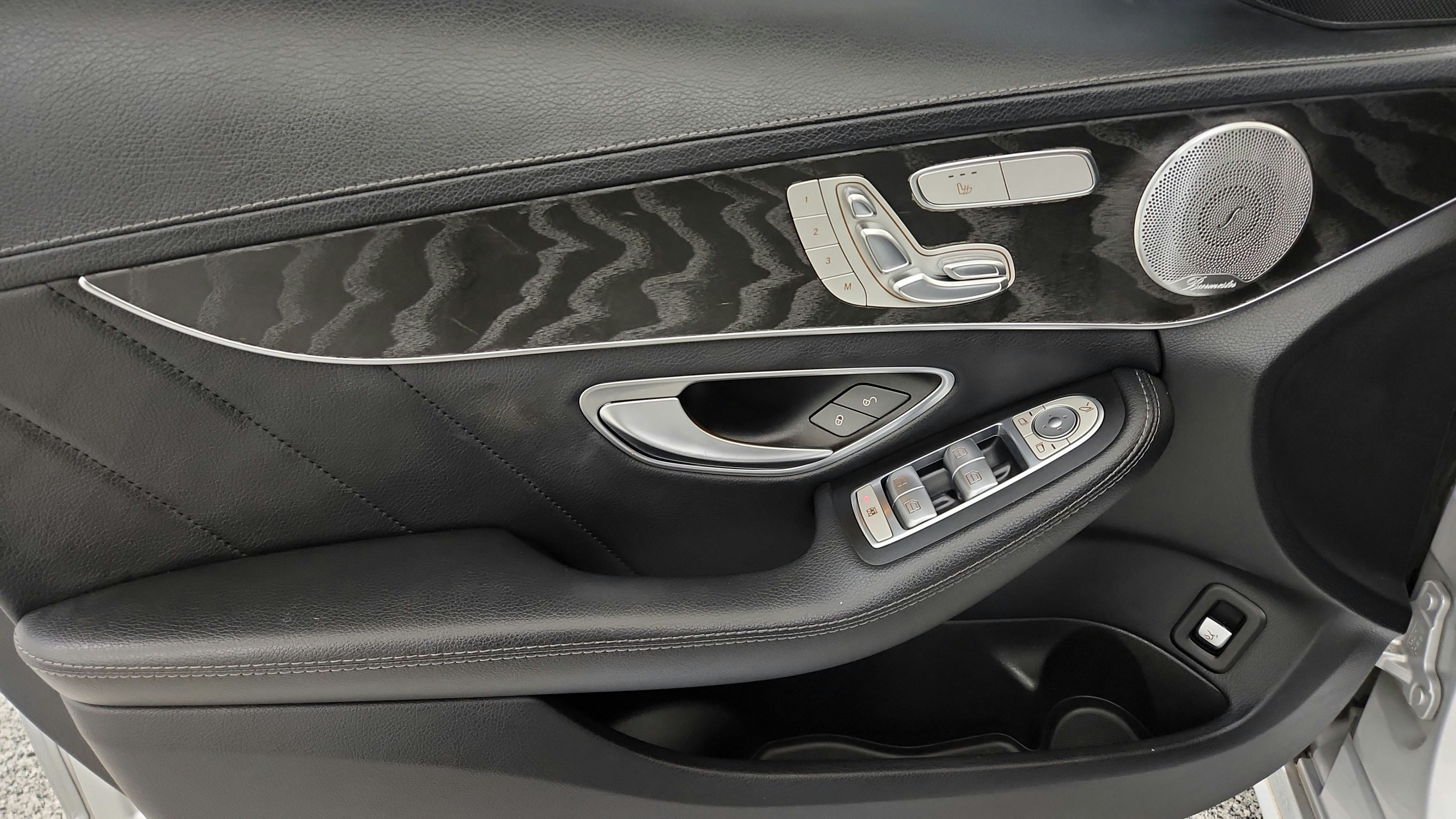 Used 2015 Mercedes-Benz C 300 Sedan image 19
