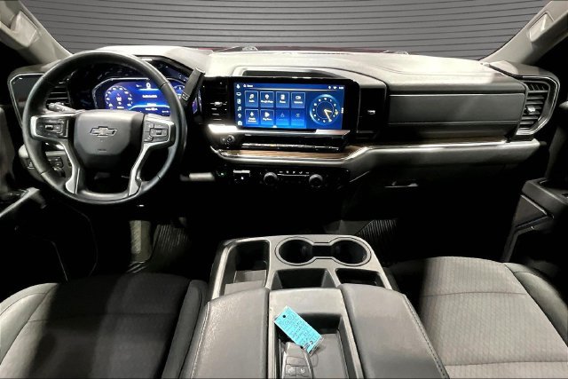 Certified 2024 Chevrolet Silverado 1500 RST w/ Z71 Off-Road Package AWD/4WD image 8