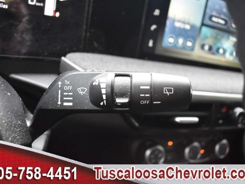 Used 2025 Nissan Kicks SV w/ Interior Electronics Package FWD image 27