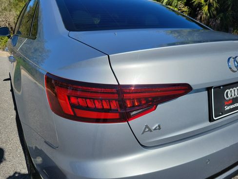 Used 2019 Audi A4 2.0T Premium image 10
