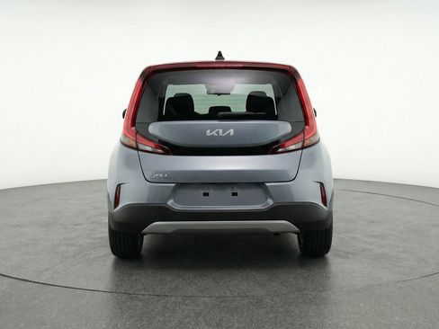 Used 2025 Kia Soul LX w/ LX Technology Package FWD image 7