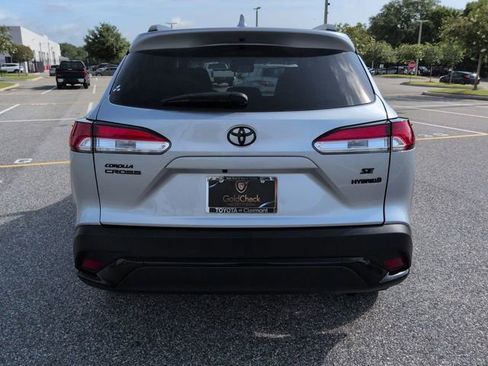 Used 2024 Toyota Corolla Cross AWD Hybrid image 5
