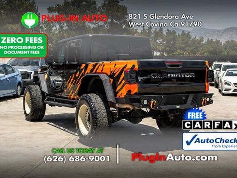 Used 2023 Jeep Gladiator Sport AWD/4WD image 2