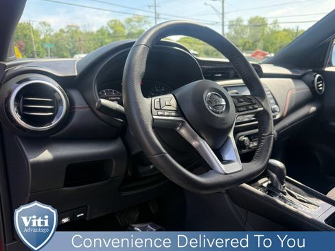 Used 2021 Nissan Kicks SR FWD image 17