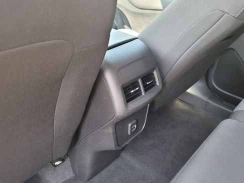 Used 2022 Chevrolet Equinox LT FWD image 26