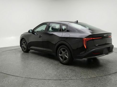 Used 2025 Kia K4 FWD image 5