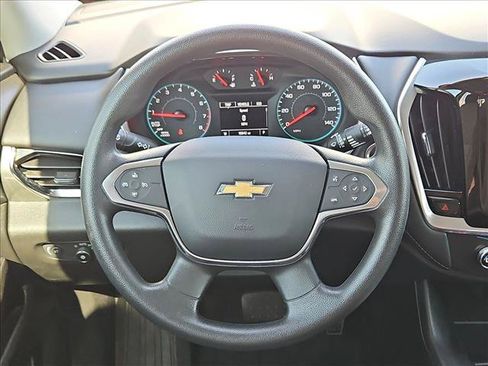 Used 2020 Chevrolet Traverse LS FWD image 14