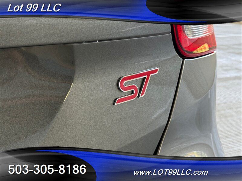 Used 2017 Ford Focus ST w/ Equipment Group 401A FWD image 55
