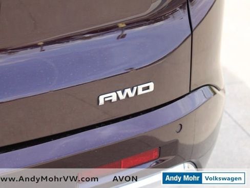 Used 2017 GMC Acadia Denali image 8