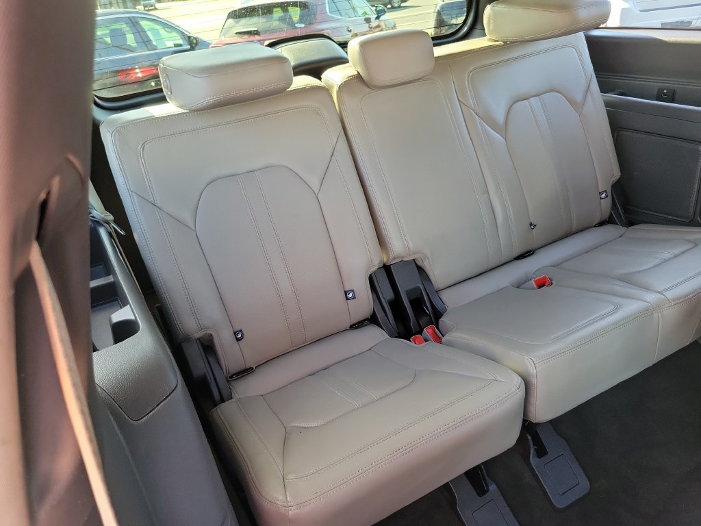 Used 2019 Ford Expedition Limited w/ Equipment Group 302A AWD/4WD image 26