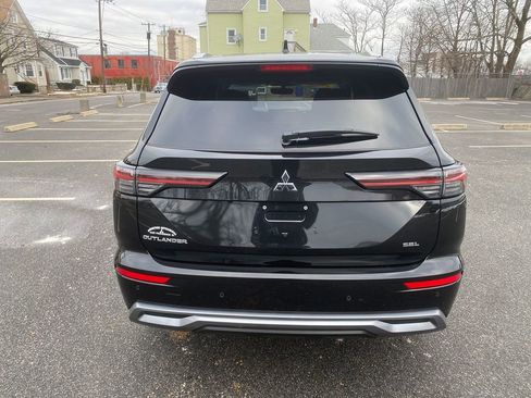 New 2026 Mitsubishi Outlander SEL image 6
